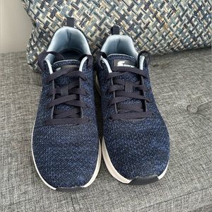 Skechers 71/2 blue sneakers